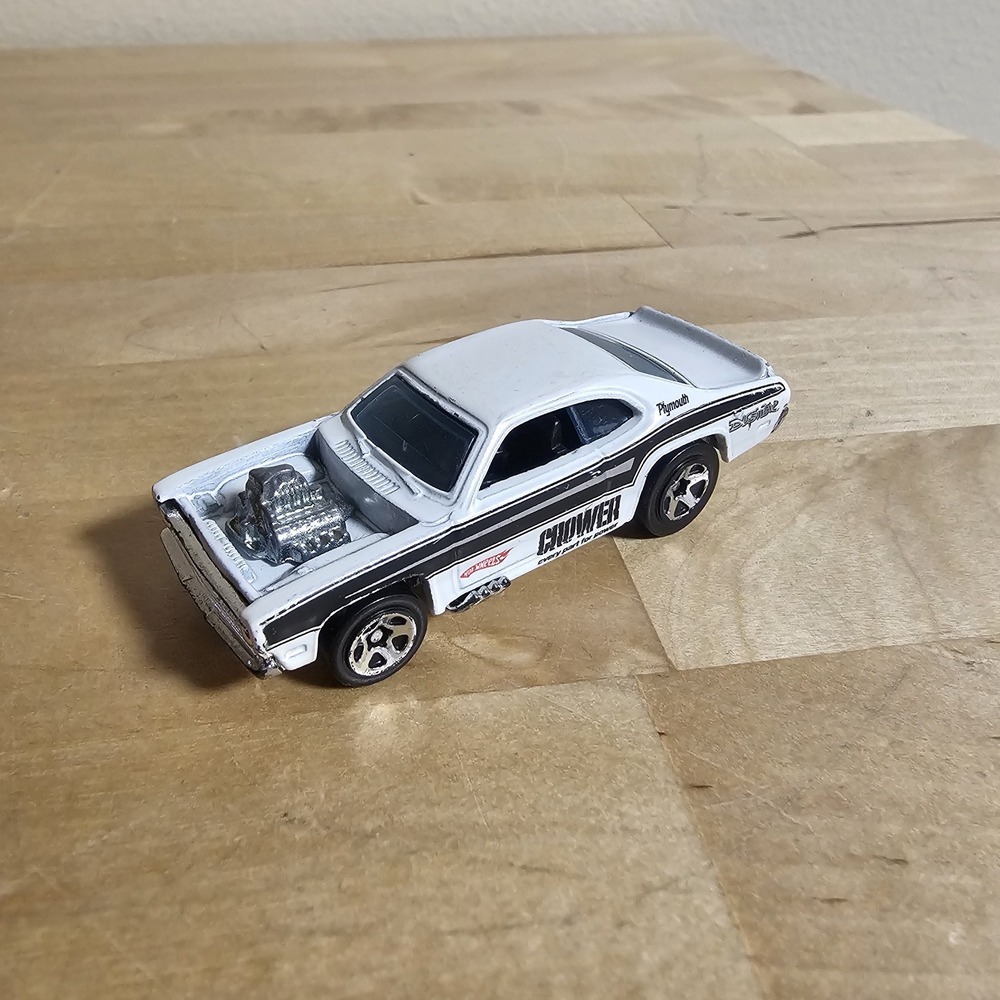 2007 Hot‎ Wheels PLYMOUTH DUSTER THRUSTER White